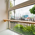 Dockside Haven - Free Parking شقة *