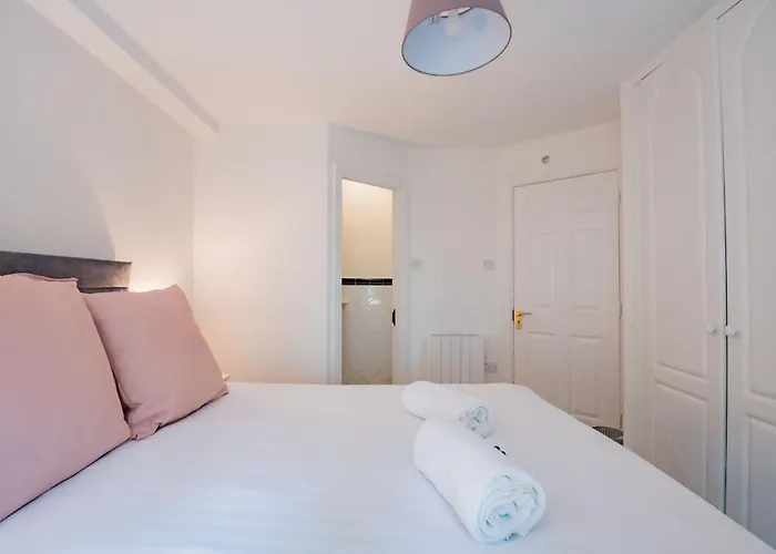 Dockside Haven - Free Parking Galway